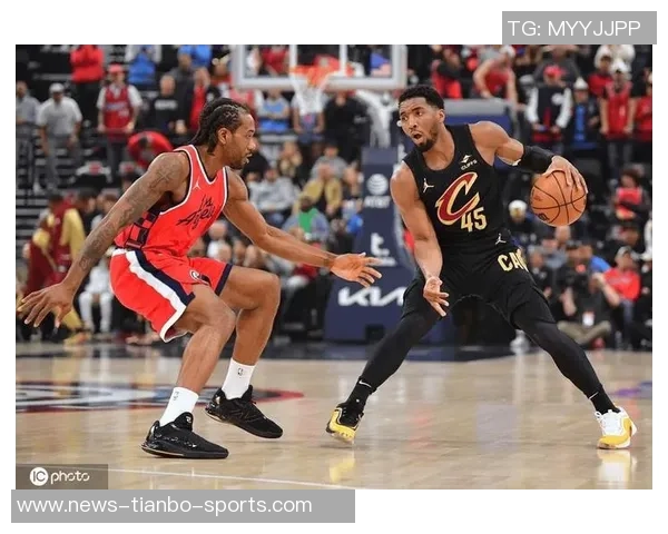 兰德尔带领球队取得胜利全场21投12中砍下31分5篮板4助攻1抢断表现出色 兰德尔带领球队取得胜利全场21投12中砍下31分5篮板4助攻1抢断表现出色